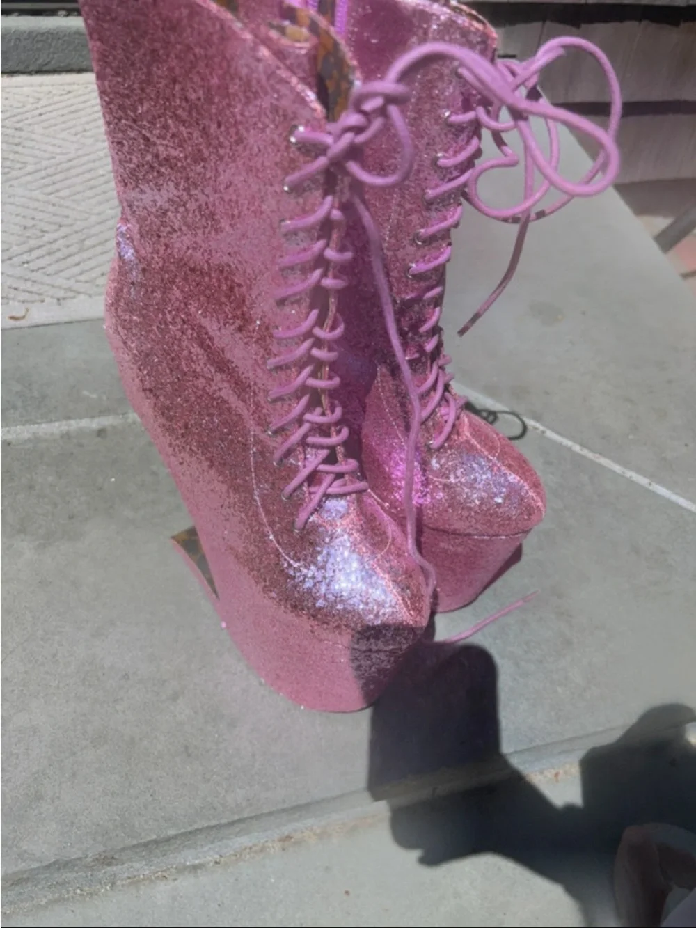 Bettie Page sparkling pink